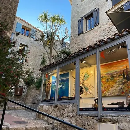 Appartement Familieappartement Vlakbij De Zee In Juan-les-pins *