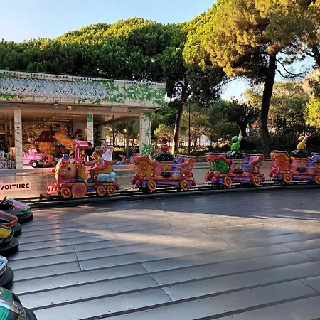 Familieappartement Vlakbij De Zee In Juan-les-pins Apartman