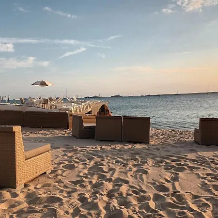 Familieappartement Vlakbij De Zee In Juan-les-pins *