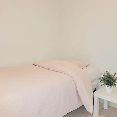 Familieappartement Vlakbij De Zee In Juan-les-pins Αντίμπ