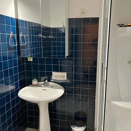 Familieappartement Vlakbij De Zee In Juan-les-pins